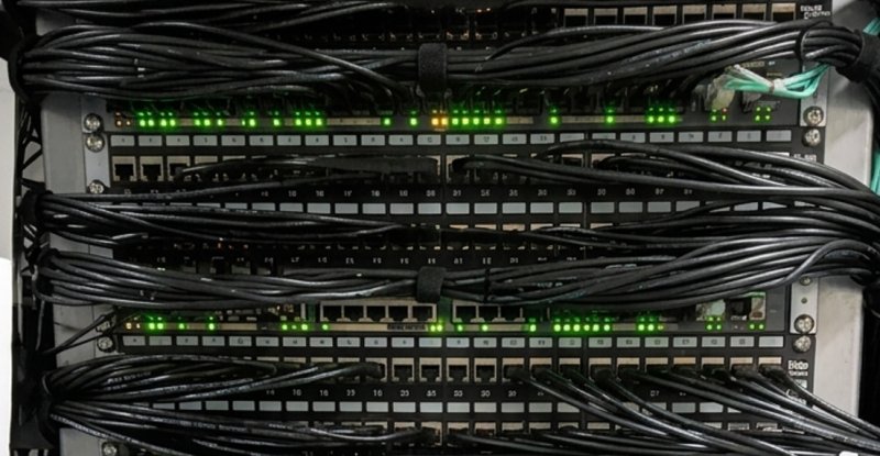 Comment choisir ses cordons de brassage RJ45 : guide technique pour câblage structuré LAN